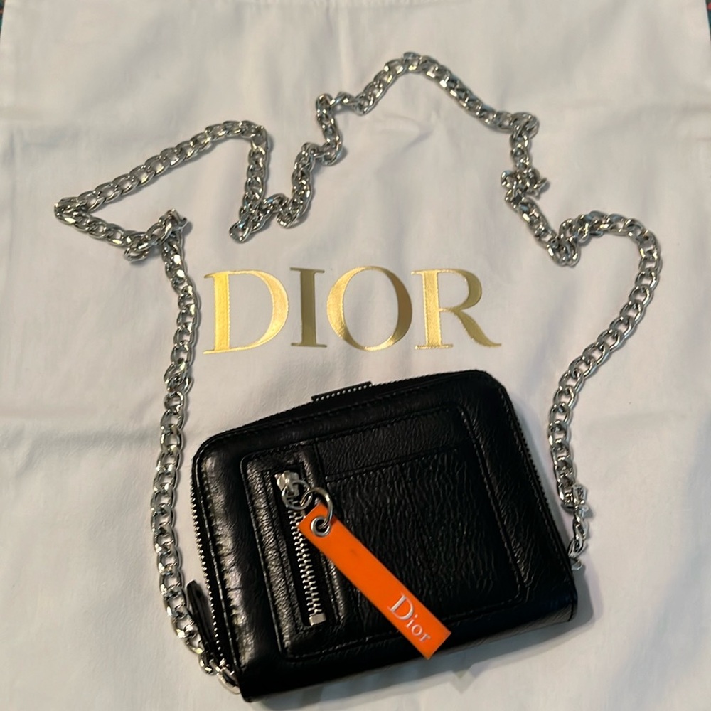 FLASH SALE🔥🔥PRISTINE💗 DIOR SPECIAL EDITION “REMOVE BEFORE FLIGHT WALLET”💗💗💗